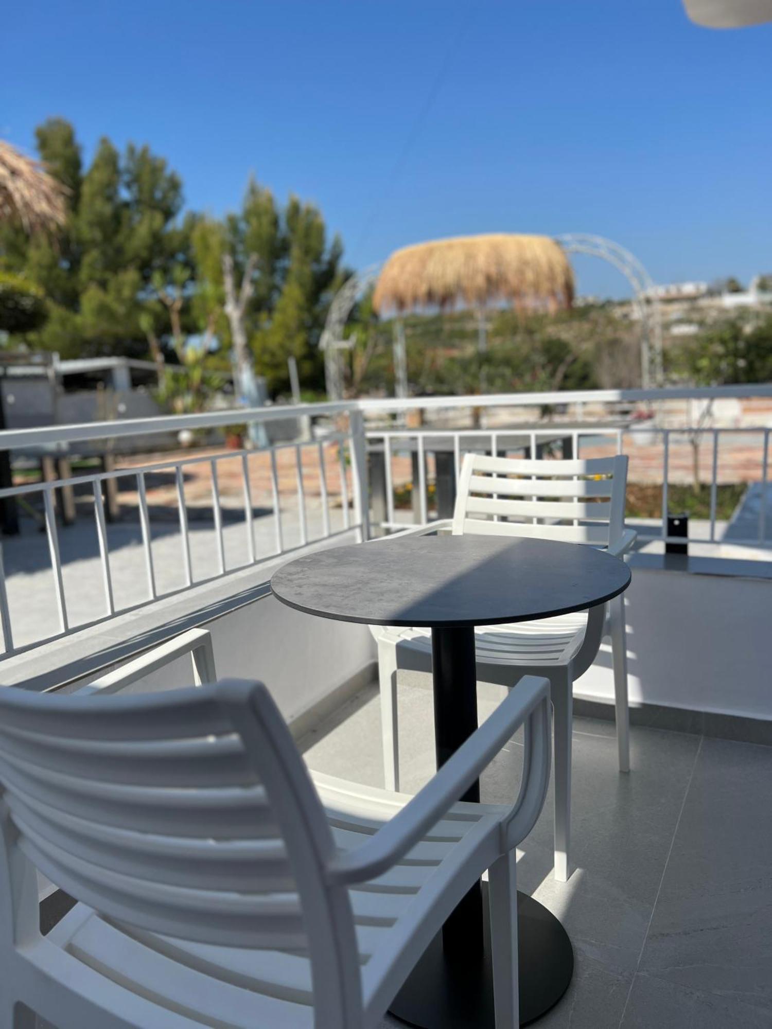 Frühstückspension Emaar - Beachfront , Newly Renovated Ksamil