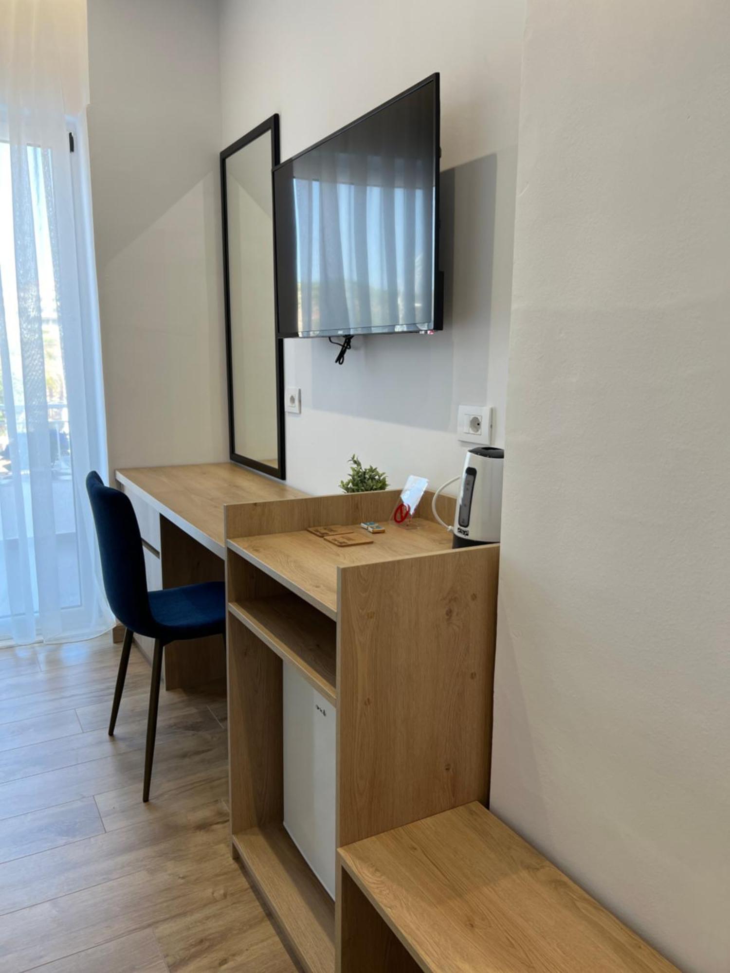 Emar Beachfront Hotel Ksamil 民宿 Ksamil