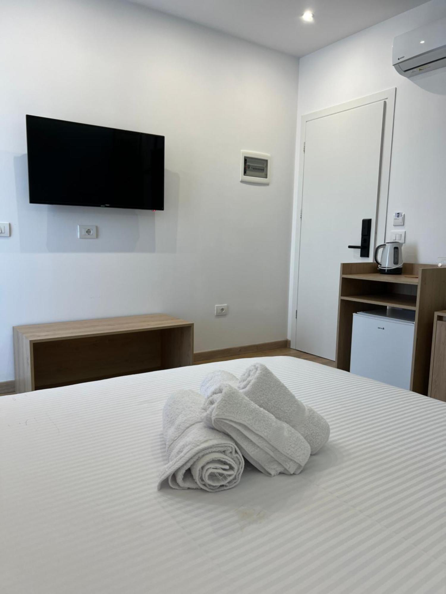Emar Beachfront Hotel Ksamil *