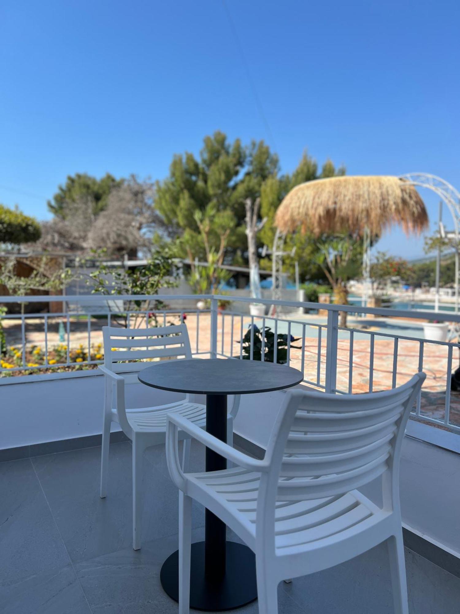 Emar Beachfront Hotel Ksamil *