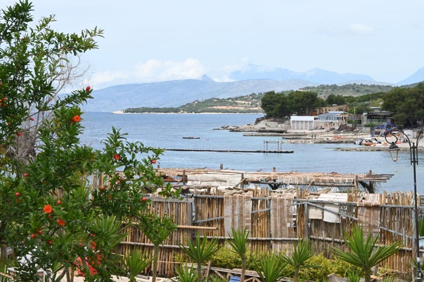Emar Beachfront Hotel Ksamil *